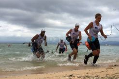 Astra dan The Bali Hope Gelar Swimrun di Nusa Lembongan