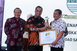 Menhub Budi Karya Hadiri Malam Gelar Penghargaan IRSA