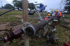 PLN Perbaiki Jaringan Listrik di Kawasan Terdampak Tsunami Banten