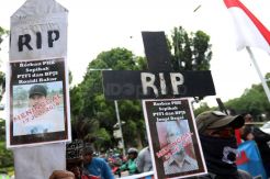 Eks Pekerja Freeport Demo di Kedubes AS