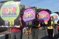 Komunitas Pejalan Kaki Semarang Serukan Pemilu Damai