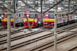 Bidik 2 Juta Penumpang Per Hari, KRL Bakal Tambah Gerbong