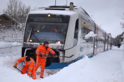 Jalur Kereta Tertutup Salju di Jerman