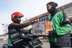 Mitra Go-Jek Tangerang Himpun Donasi Bagi Korban Tsunami Banten