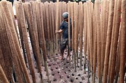 Jelang Imlek, Permintaan Hio Meningkat