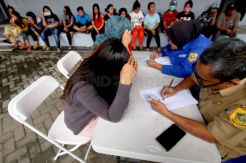 BNN Bogor Lakukan Tes Urine Terhadap Pekerja Malam