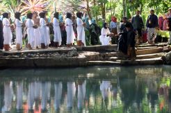 Tradisi Nyadran Kali di Desa Wisata Kandri Semarang