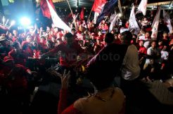 Nobar Debat Capres di Parkir Timur Senayan