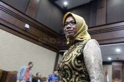 Eni Maulani Saragih Bacakan Nota Pembelaan