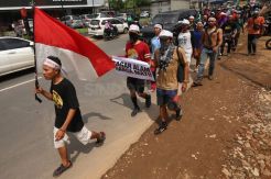 Aktivis Aliansi Cagar Alam Jawa Barat Longmarch Bandung-Jakarta
