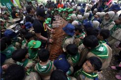 Hari Musik Nasional, Surabaya Angklung Percussion Hibur Siswa