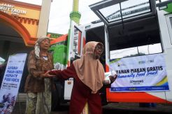 Food Truck Global Zakat-ACT Hadir di Kampung Nelayan Tanjung Emas