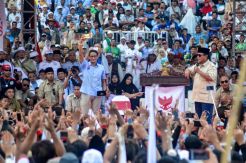 Prabowo-Sandi Kampanye Akbar di Stadion Delta Sidoarjo