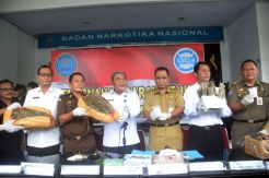 BNNP Jateng Musnahkan Sabu 180 Gram dan Ganja 6,19 Kg