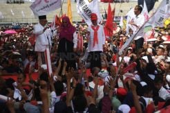 Pasangan Jokowi-Maruf Amin Kampanye di Karawang