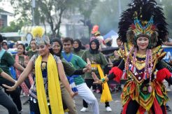 Mahasiswa Unnes Menari Sosialisasikan Hari Tari Dunia