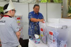 SBY Gunakan Hak Suara di Singapura