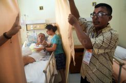 Pasien RS Elisabeth Semarang Gunakan Hak Pilih
