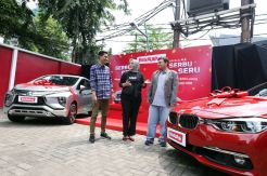 Bukalapak Serahkan BMW 320i Luxury Seharga Rp30.000