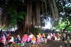 Ribuan Warga Hadiri Haul Akbar Makam Giriloyo Semarang