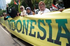 Relawan dan Emak-Emak Desak KPU Profesional