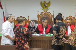 Hakim Arahkan Dua Pihak Tempuh Mediasi dalam Perkara J Trust Bank