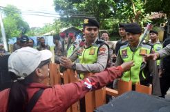 Aliansi Masyarakat di Semarang Demo Dukung KPU