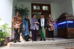 Cawapres Maruf Amin Temui Megawati