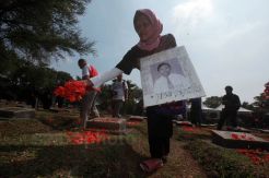 Keluarga Korban Peringati Tragedi Mei 1998 di TPU Pondok Ranggon