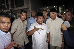 Prabowo Gagal Jenguk Eggi Sudjana dan Lieus Sungkharisma