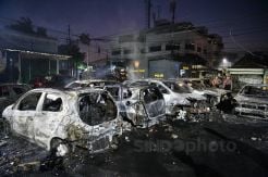 Sejumlah Mobil Terbakar di Asrama Brimob Petamburan