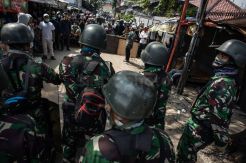 TNI Amankan Jalan KS Tubun Petamburan