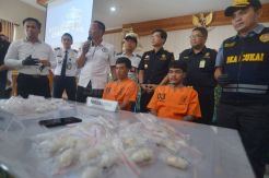 Bea Cukai dan BNN Bali Tangkap Penyelundup Sabu Asal Thailand