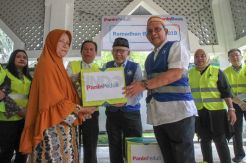 Sambut Idul Fitri, Panin Bank Bagikan Sembako Kepada Warga