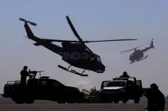 Aksi Pasukan Elit TNI AL Meriahkan HUT ke-63 Penerbangan TNI AL