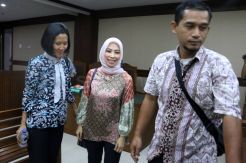 Manager Humpuss Transportasi Kimia Asty Winasti Jalani Sidang Perdana