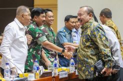Menhan dan Panglima TNI Raker dengan Komisi I DPR