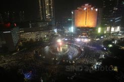 Puncak Perayaan HUT Ke-492 Jakarta, Ribuan Warga Padati Bundaran HI