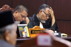 MK Tolak Permohonan Prabowo-Sandi