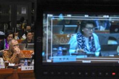 Pimpinan KPK Rapat dengan Komisi III DPR