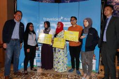 Tiga Pemenang Raih hadiah Program Traveloka Pesta Point Birthday Bash