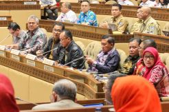 KPU dan Bawaslu Rapat dengan Komisi II Bahas Tahapan Pilkada 2020