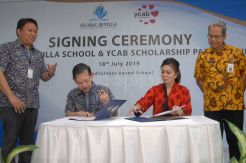 Global Sevilla School dan YCAB Berikan Beasiswa Bagi Siswa Berprestasi