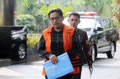 Sembunyikan Borgol di Tangan, Bowo Pangarso Kembali Diperiksa KPK