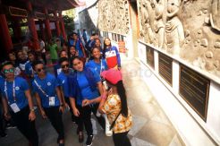 Atlet ASG XI Visit Culture di Sam Poo Kong