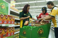 Giant Extra Waru Gelar Program Harga Teman