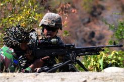 Marinir Indonesia dan Amerika Latihan Bersama Senjata Perorangan