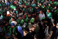 Ribuan Mitra Gojek Surabaya Antusias Sambut Logo Baru
