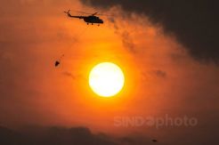 Helikopter Lakukan Pemadaman Karhutla di Sumsel