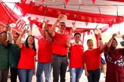 SRC Pecahkan Rekor MURI Lomba Makan Kerupuk